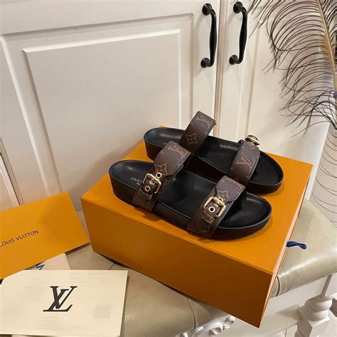 lv dupe slippers